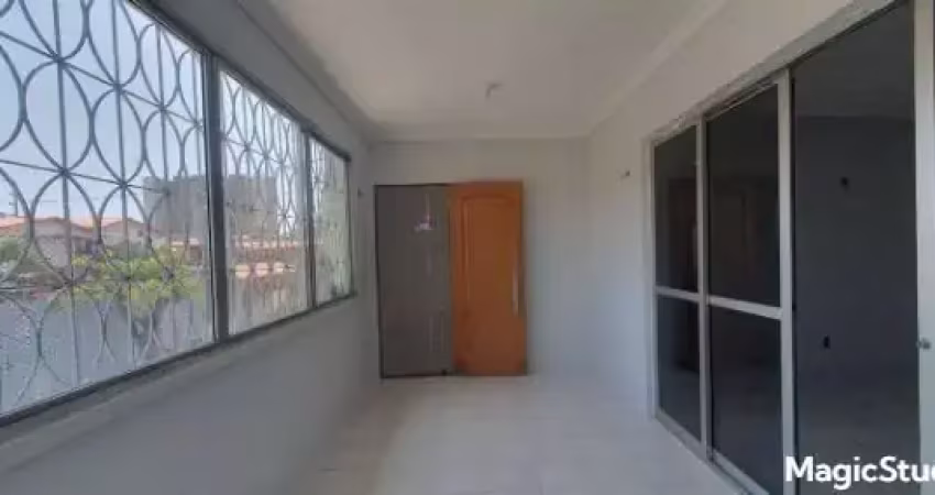 Casa 02 quartos 02 banheiros 01 vaga varanda 85m2 no alagadiço.