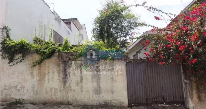 Casa com amplo terreno 405m2 no bairro da água fria