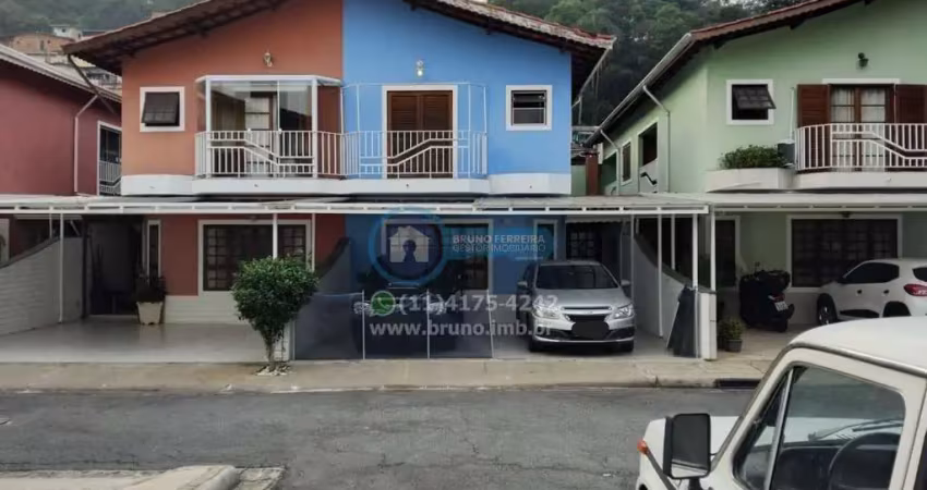 Excelente casa em condomínio fechado no horto florestal