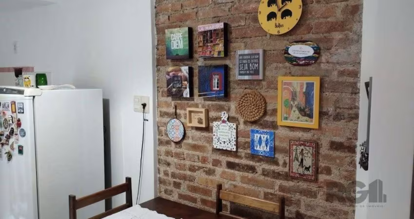Apartamento 2 dormitórios à venda Floresta Porto Alegre/RS