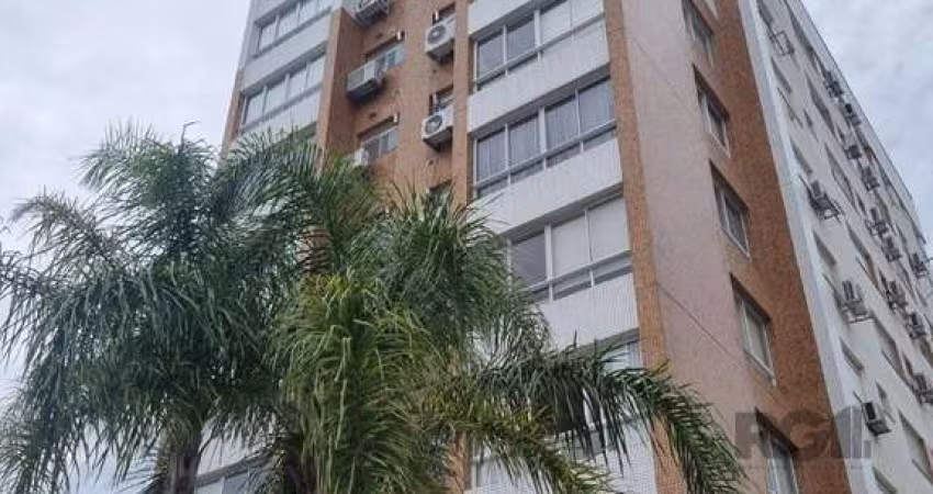 Apartamento semimobiliado e decorado no bairro Auxiliadora, com 91 m²