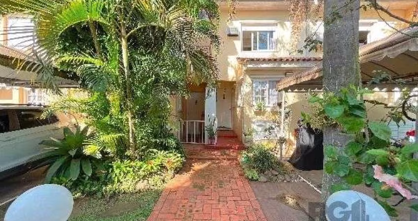 Casa Condominio em Porto Alegre, no bairro Tristeza, com 3 dormitório(s), e 3 ba