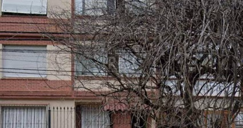 Apartamento térreo, 2 dormitórios no Menino Deus