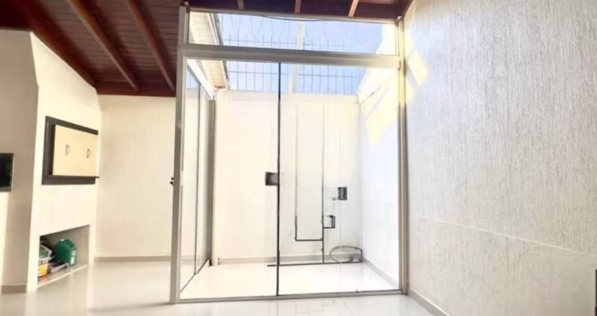 Casa em condominio , 2 dorm, 1 vaga, bairro Sarandi, condomínio Acapulco.