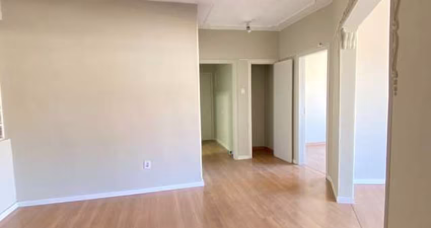 Apartamento com 04 quartos