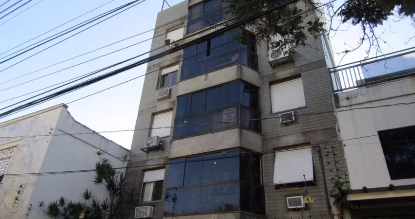 Apartamento de 2 quartos, 2 banheiros 1 vaga de garagem no bairro Azenha em POA