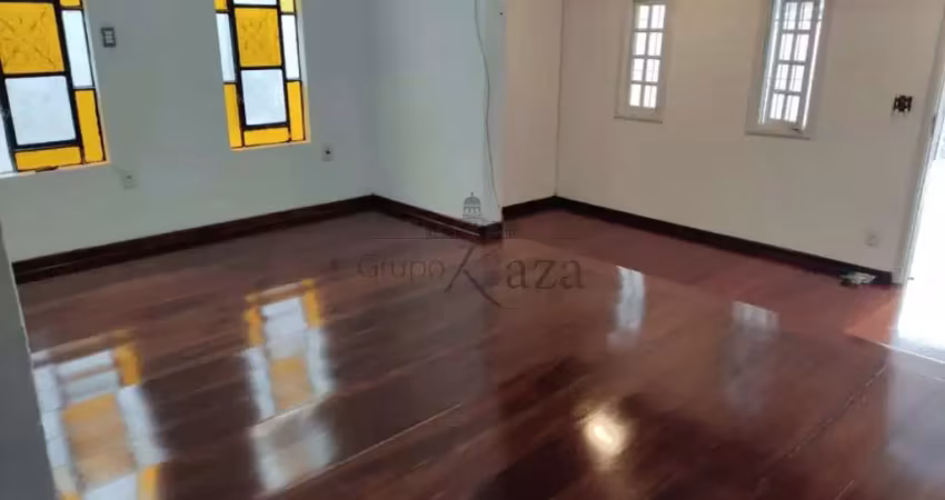 Casa com 3 quartos à venda na Rua Bertolino Cezário Santos, 78210, Bosque dos Eucaliptos, São José dos Campos
