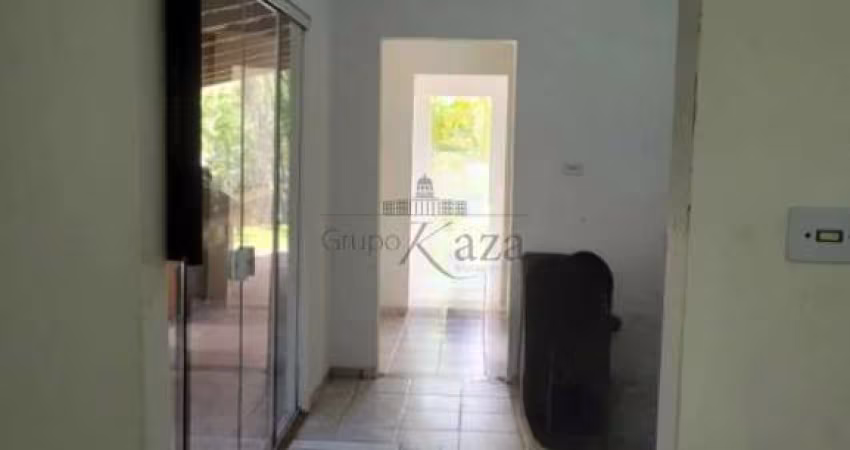 Chácara - pedra d`água - 1 dormitório - 3.000m² - estuda permuta