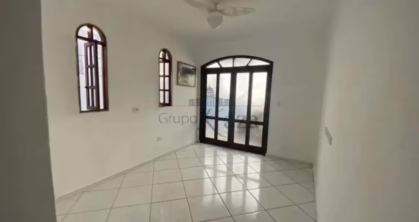 Oportunidade - casa - centro - jacareí - 2 dormitórios - 120m².