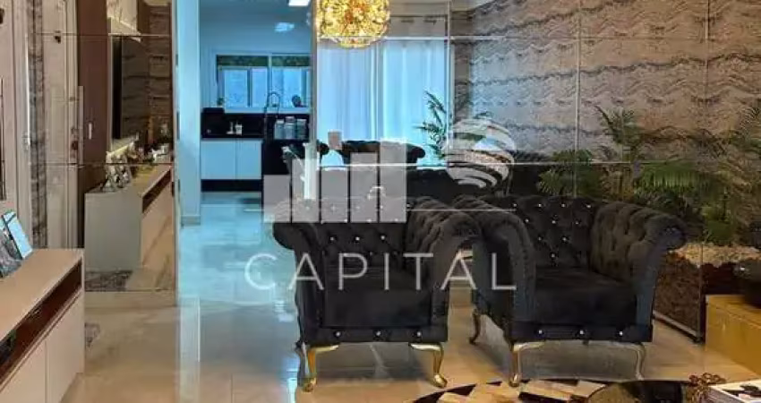 Casa à venda com 342,77m², 4 suítes, 5 banheiros e 6 vagas