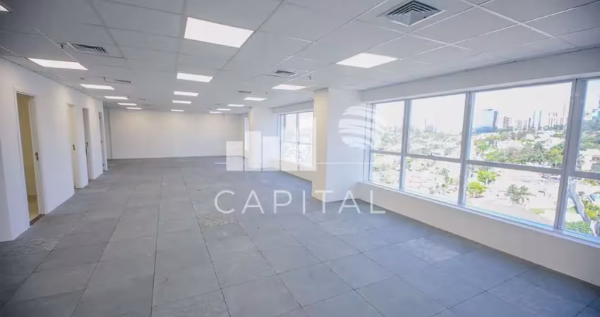 Sala comercial para alugar na Avenida Copacabana, 268, Empresarial 18 do Forte, Barueri