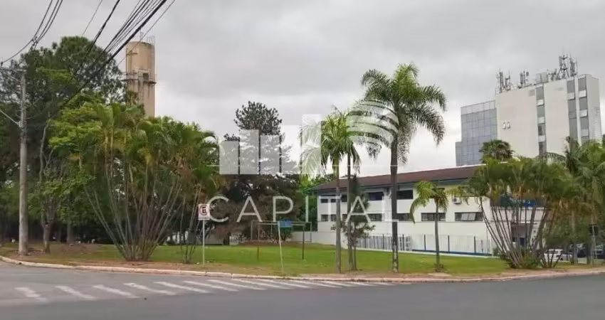 Terreno de esquina á venda ou  locação  em alphaville , barueri / sp