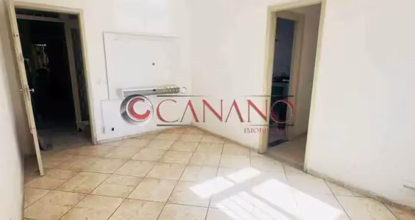 Apartamento com 2 quartos para alugar na Rua Aquidabã, Méier, Rio de Janeiro