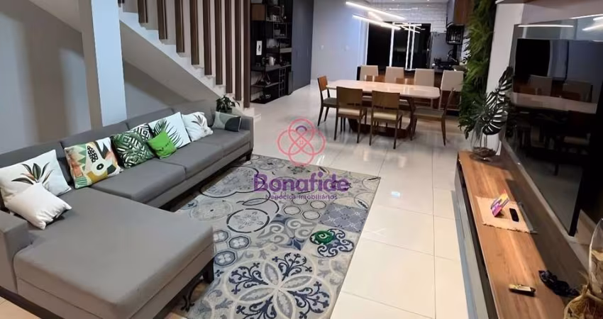 Casa com 3 dormitórios à venda, 179 m² por R$ 735.000,00 - Fazenda Grande - Jundiaí/SP