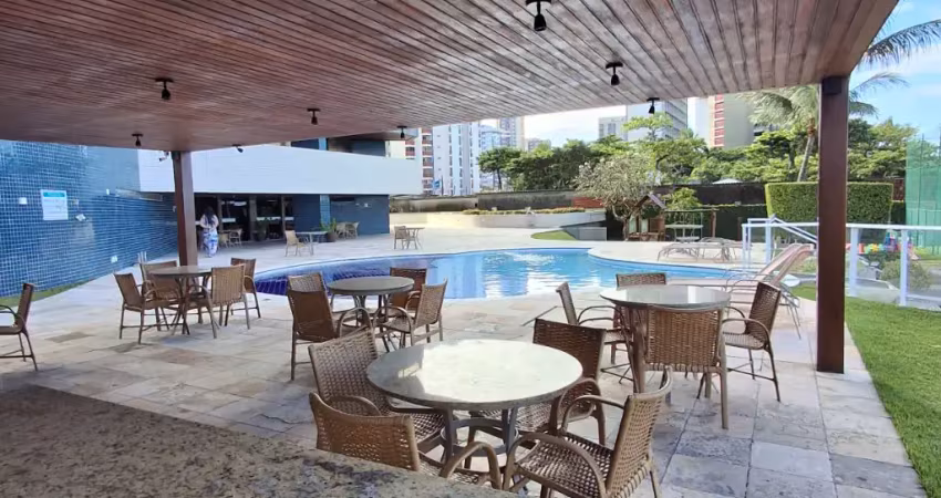 Apartamento a beira mar,  ao lado churrasqueira boi e brasa, totalmente nascente