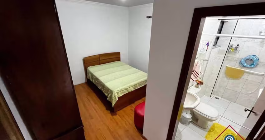 Sobrado com 5 dormitórios e 2 suítes - Vila Yolanda