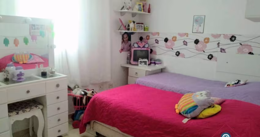 Casa de Condomínio com 2 Quartos e 2 banheiros à Venda, 65 m²