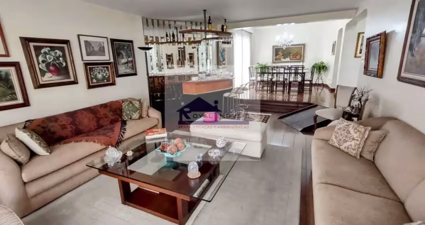 Vende-se, um belo apto,no coração de moema ,bairro paulistano tradicional que nunca perde seu charme,bairro com muito verde, lazer e vasto comércio local. com gastronomia atuante!! o apto vai oferecer