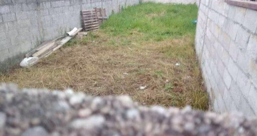 TERRENO MEIO LOTE GOLFINHO A 800 METROS DA PISTA