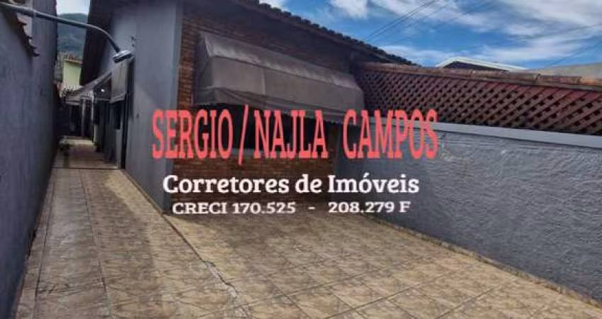 Casa com edicula no Jardim Jaqueira!