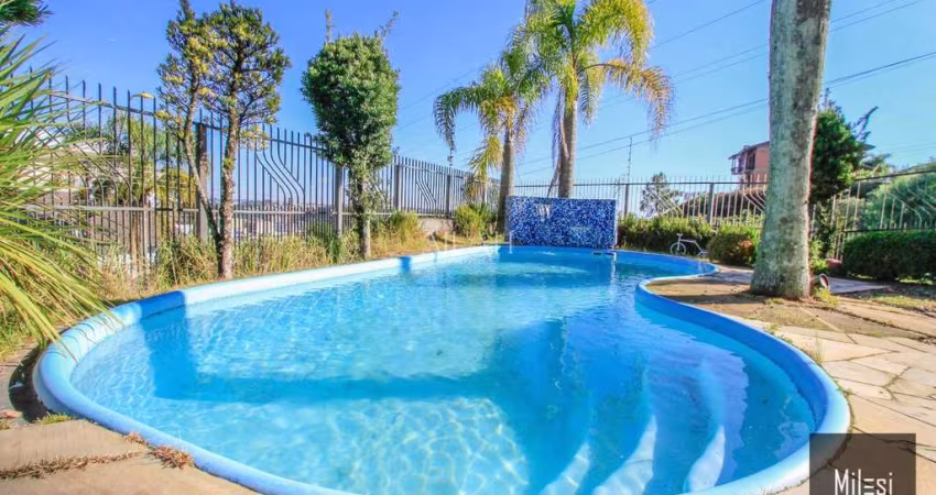Casa Semimobiliada com 02 suítes, sacadas e piscina!!