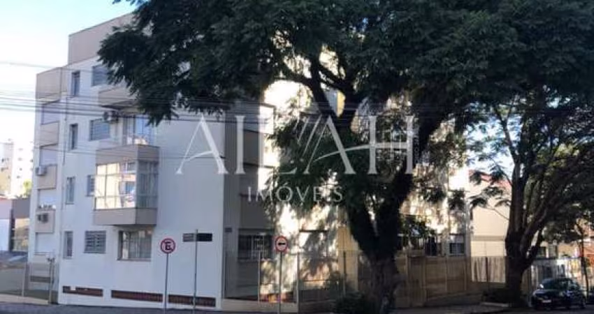 Apto Semimobiliado no Centro de Caxias do Sul.