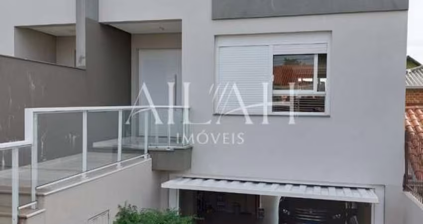 Casa com 3 dormitórios no bairro Nossa Sra da Saúde
