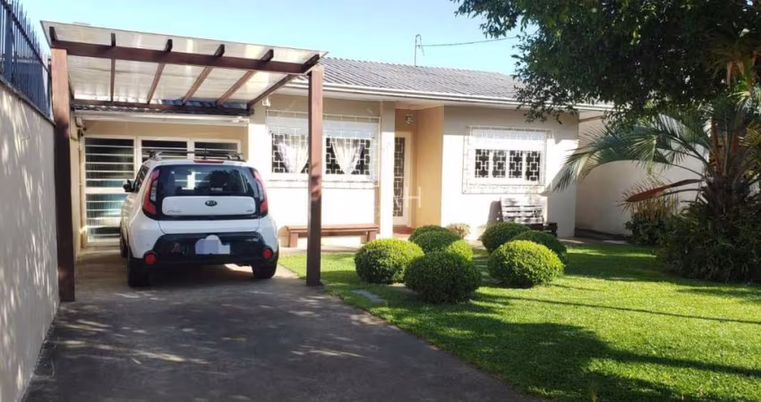 Excelente Casa com 250 metros quadrados no bairro Jardim América