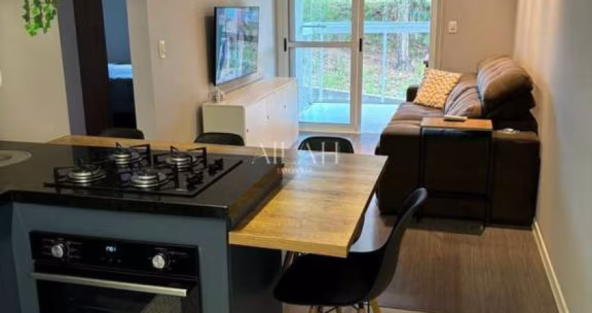 Imóvel Semimobiliado com Living Integrado e Sacada com Churrasqueira no bairro Vinhedos.