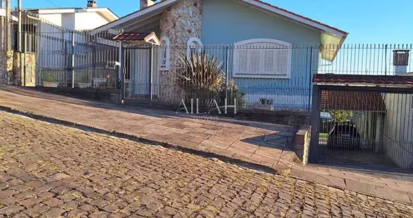 Excelente residência semimobiliada, com pátio e pomar no bairo  colina sorriso
