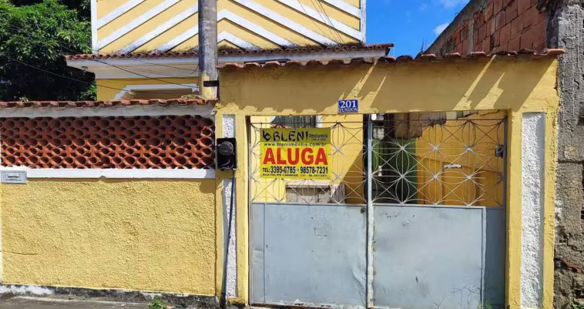 Casa com 02 quartos na areia branca- santa cruz-rj.
