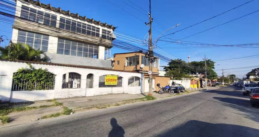 Prédio com 3 pavimentos com RGI em área nobre de Santa CRUZ-RJ