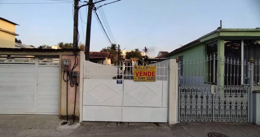 Venda Casa 3 Quartos em vila residencial em Santa Cruz - RJ