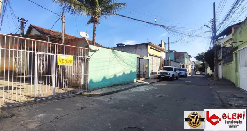 03 Casas  em vila residencial no centro de  Santa Cruz - RJ