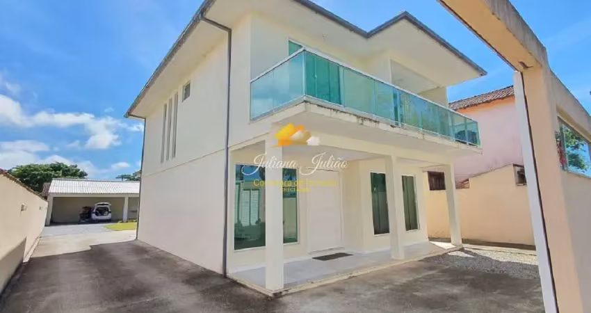 CASA DUPLEX COM 4 QUARTOS, TERRENO INTEIRO, PARA VENDA E LOCAÇÃO, NO BAIRRO MAR E LAGO, EM RIO DAS OSTRAS.
