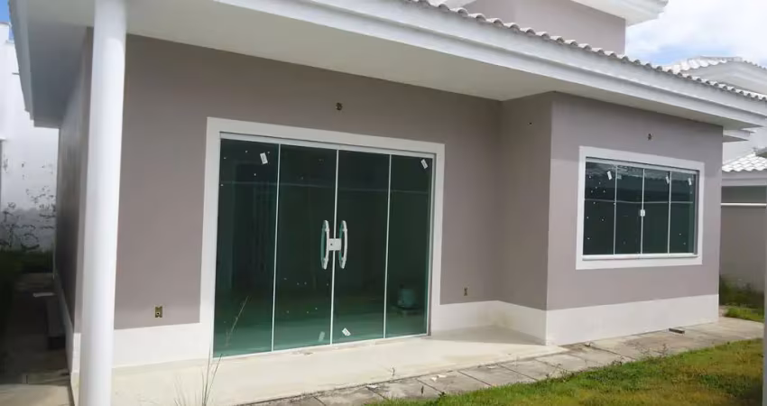 Casa linear com 3 quartos sendo 1 suíte no bairro residencial rio das ostras.