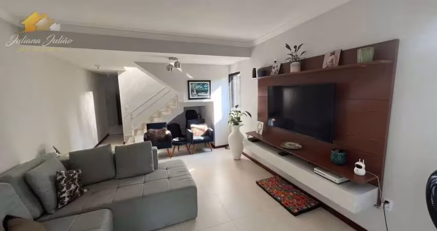 Casa duplex com 2 suítes, área gourmet e quintala venda na enseada das gaivotas, rio das ostras, rj