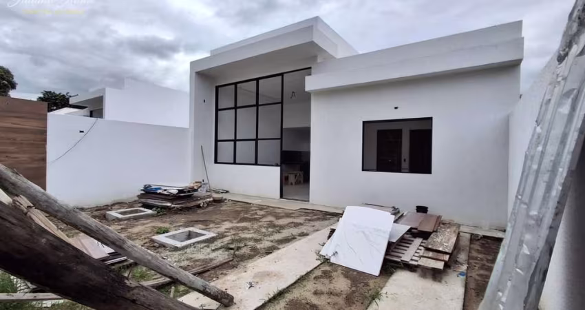 CASA LINEAR COM 3 QUARTOS SENDO 1 SUÍTE A VENDA NO BAIRRO EXTENSÃO DO BOSQUE EM RIO DAS OSTRAS RJ