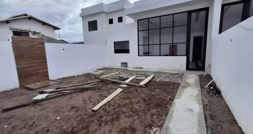 Casa linear 3 quartos sendo 1 suíte a venda na extensão do bosque em rio das ostras rj