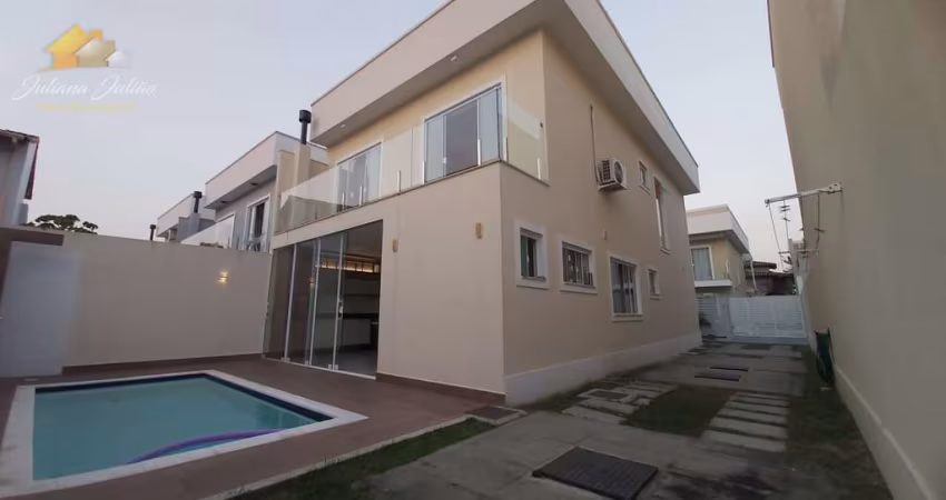 CASA DUPLEX COM 3 QUARTOS SENDO 2 SUÍTES A VENDA NO BAIRRO EXTENSÃO DO BOSQUE EM RIO DAS OSTRAS RJ
