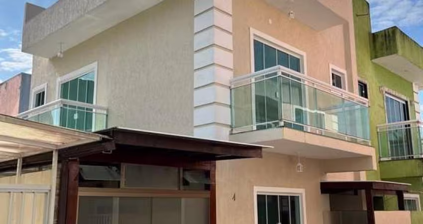 CASA DUPLEX COM 2 SUÍTES A VENDA NO PEIXE DOURADO 1 EM BARRA DE SÃO JOÃO RJ