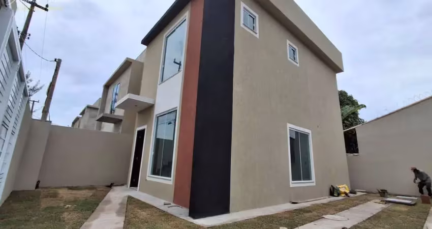 Casa duplex com 3 quartos com quintal a venda no bairro floresta das gaivotas em rio das ostras rj
