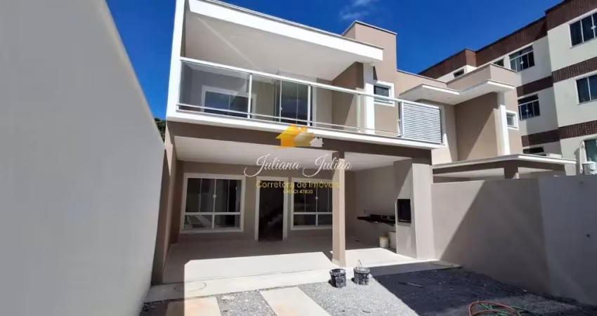 Casa duplex com 3 suítes sendo 1 com varanda a venda no bairro costazul em rio das ostras rj