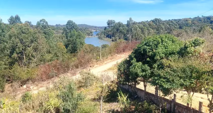 Casa tríplex 4 quartos próximo ao condomínio nossa fazenda, 	esmeralda mg.