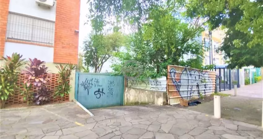 Terreno à venda na Avenida Coronel Lucas de Oliveira, 2321, Petrópolis, Porto Alegre