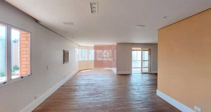 Apartamento em Moema Pássaros c/ 200m², 3 dormitórios sendo 3 suítes.