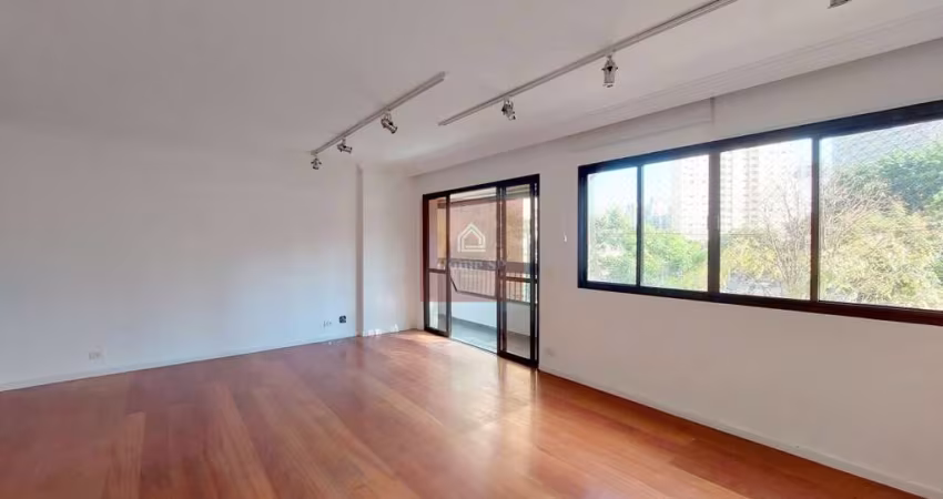 Apartamento com 129m², 3 dormitórios, sendo 1 suíte, 2 vagas.