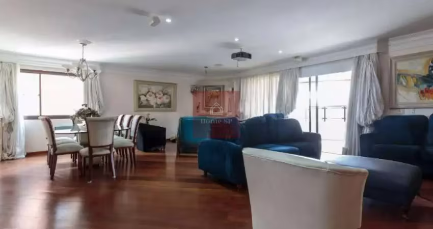 Apartamento com 4 suítes, 4 vagas e com 228m² - moema