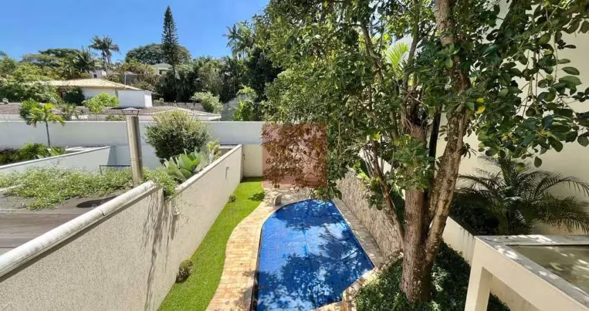 Casa em condomínio no brooklin - 425m² 4suites 4vagas de garagem com piscina e churrasqueira