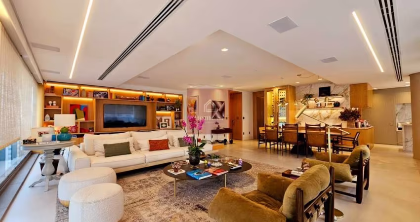 Apartamento com 3 suítes, 4 vagas e com 251m² - Vila Nova Conceição